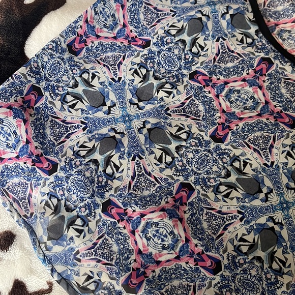 Geo print sheer layer crop top XS blue pink boho breezy chiffon Sans Souci NEW - Picture 3 of 9